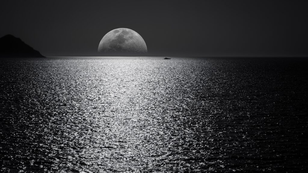 moon_sea