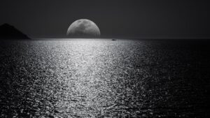 moon_sea